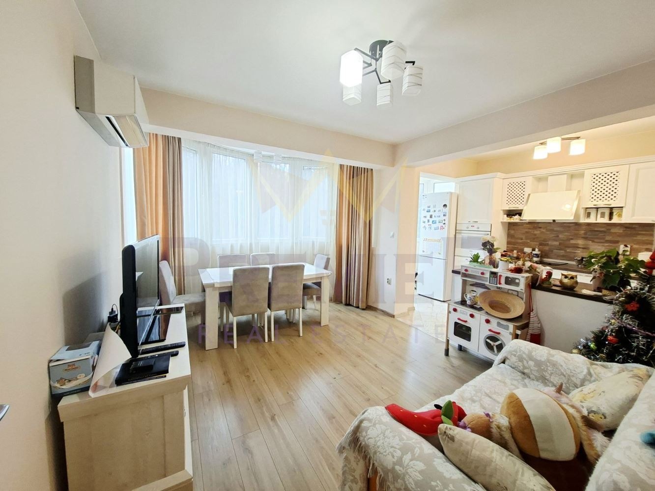 Продава 3-СТАЕН, гр. Варна, Цветен квартал, снимка 2 - Апартаменти - 53955945