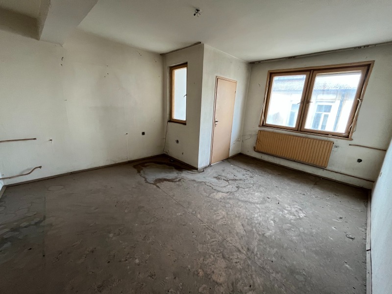 Продава КЪЩА, гр. Казанлък, област Стара Загора, снимка 4 - Къщи - 53286126