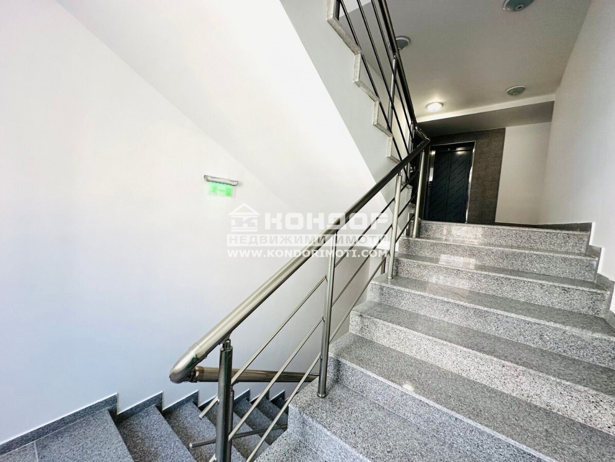 Продава 3-СТАЕН, гр. Пловдив, Христо Смирненски, снимка 2 - Апартаменти - 52574749