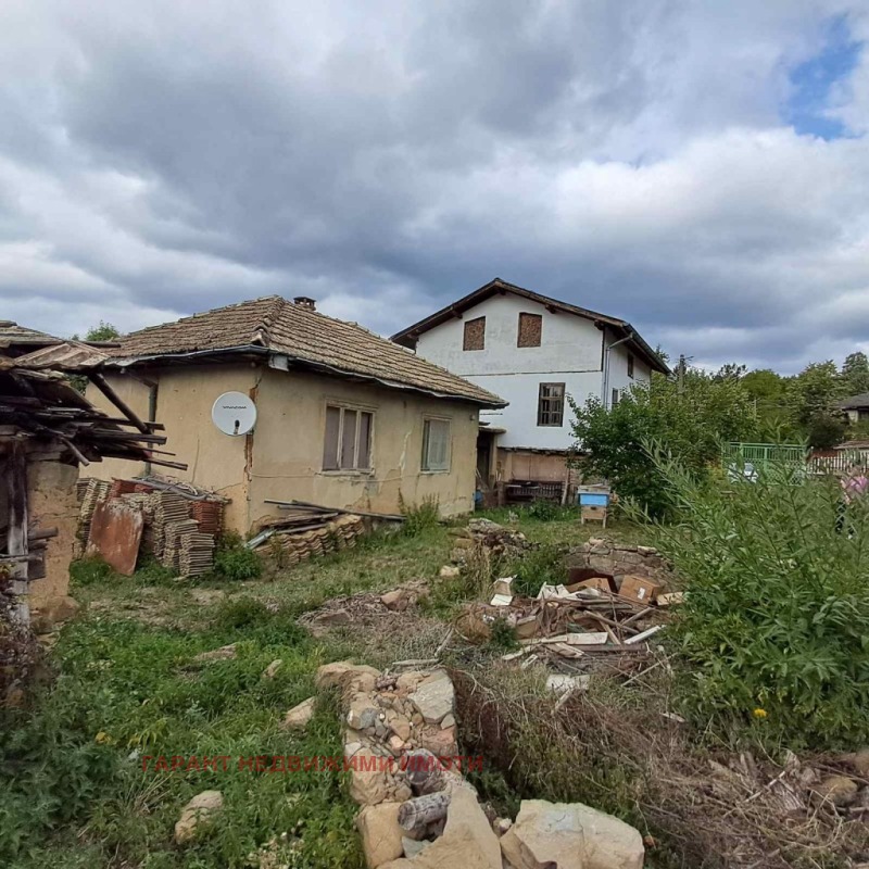 Продава КЪЩА в област Габрово, с. Черневци - 93 кв.м / 56 240 € » 109 995.88 лв., ГАРАНТ НЕДВИЖИМИ ИМОТИ