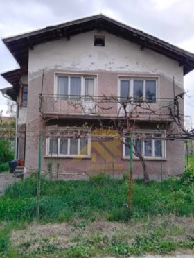 Maison Tsarkva, Pernik 1