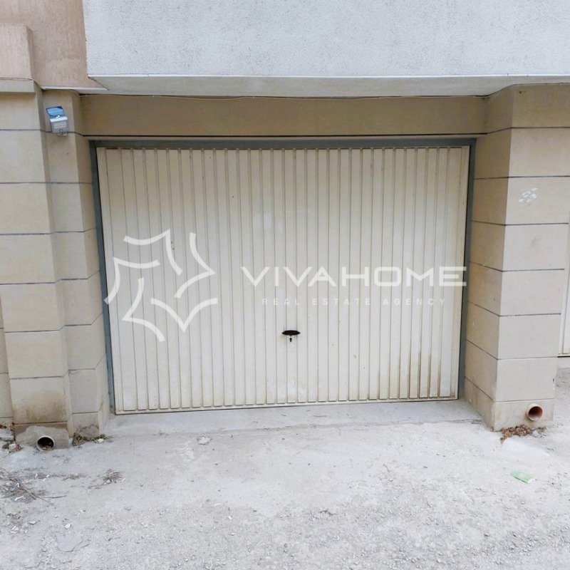 Продава ГАРАЖ, ПАРКОМЯСТО, гр. Варна, Базар Левски