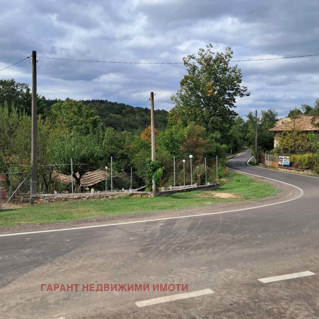 Продава КЪЩА, с. Черневци, област Габрово, снимка 2 - Къщи - 52981763