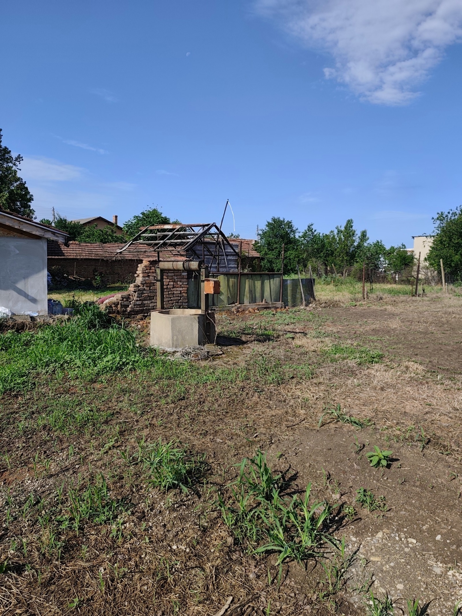 Продава КЪЩА, гр. Долни Дъбник, област Плевен, снимка 2 - Къщи - 55575000