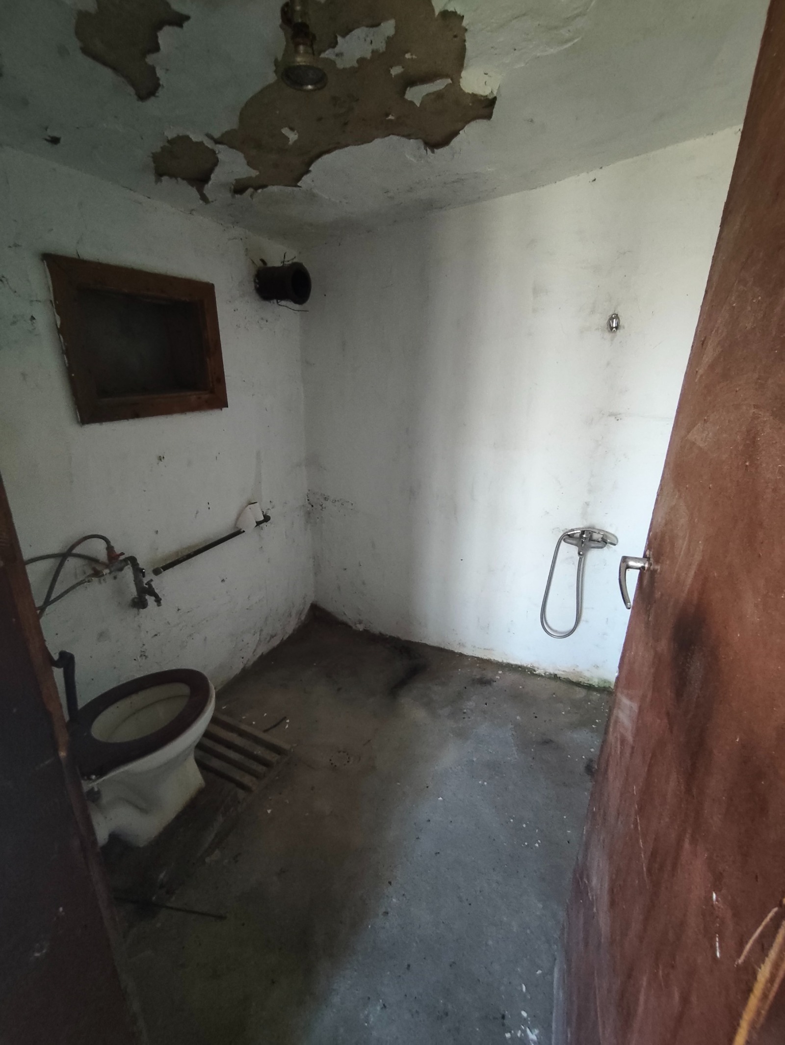 Продава КЪЩА, гр. Долни Дъбник, област Плевен, снимка 6 - Къщи - 55575000