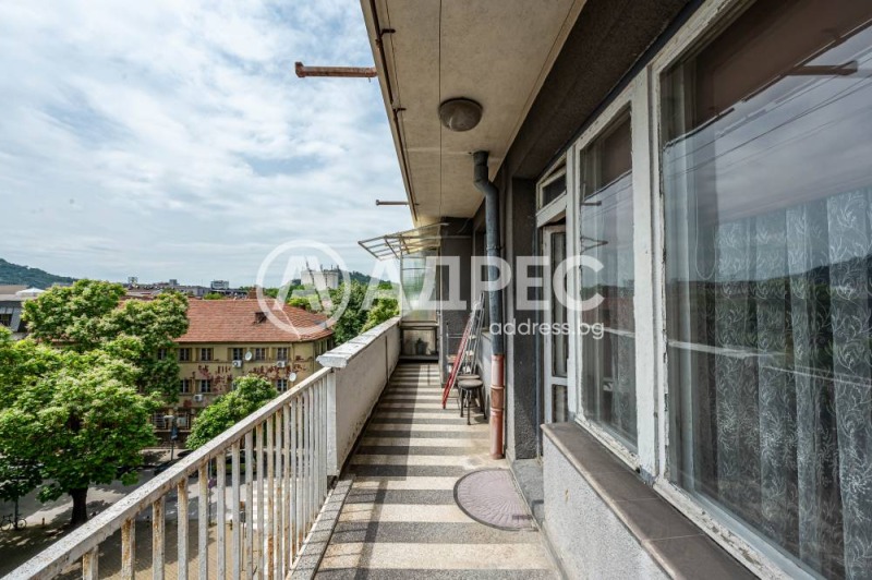 En venta  2 dormitorios Plovdiv , Tsentar , 91 metros cuadrados | 70691093 - imagen [4]