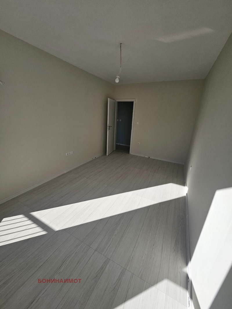 Продава 3-СТАЕН, гр. Пловдив, Остромила, снимка 3 - Апартаменти - 53275205