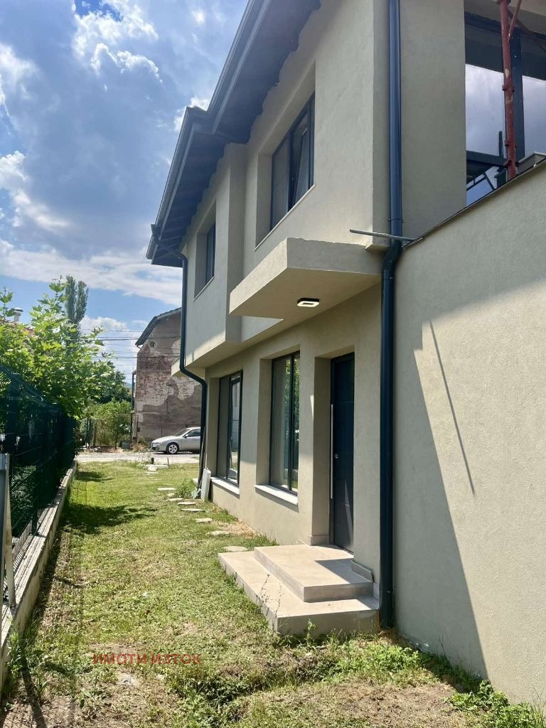 Till salu  Hus Pernik , Iztok , 200 kvm | 55099041 - bild [4]