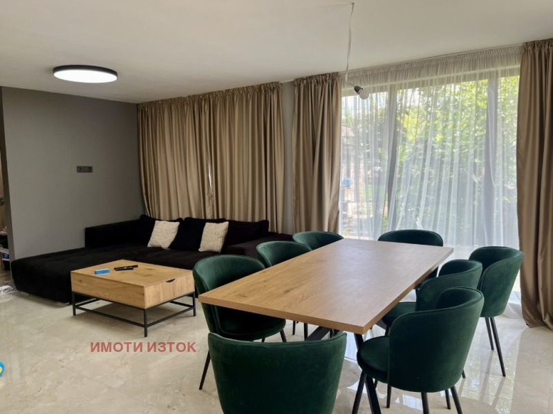 Till salu  Hus Pernik , Iztok , 200 kvm | 55099041 - bild [10]