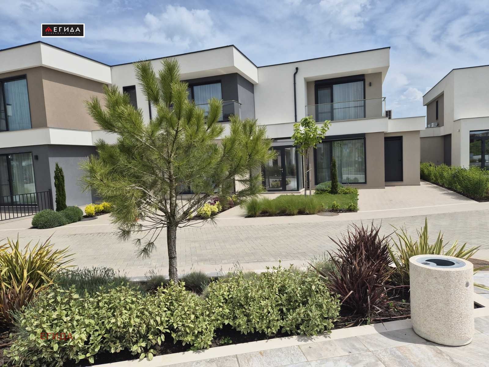 Продава КЪЩА, гр. Бургас, Сарафово, снимка 2 - Къщи - 54533706