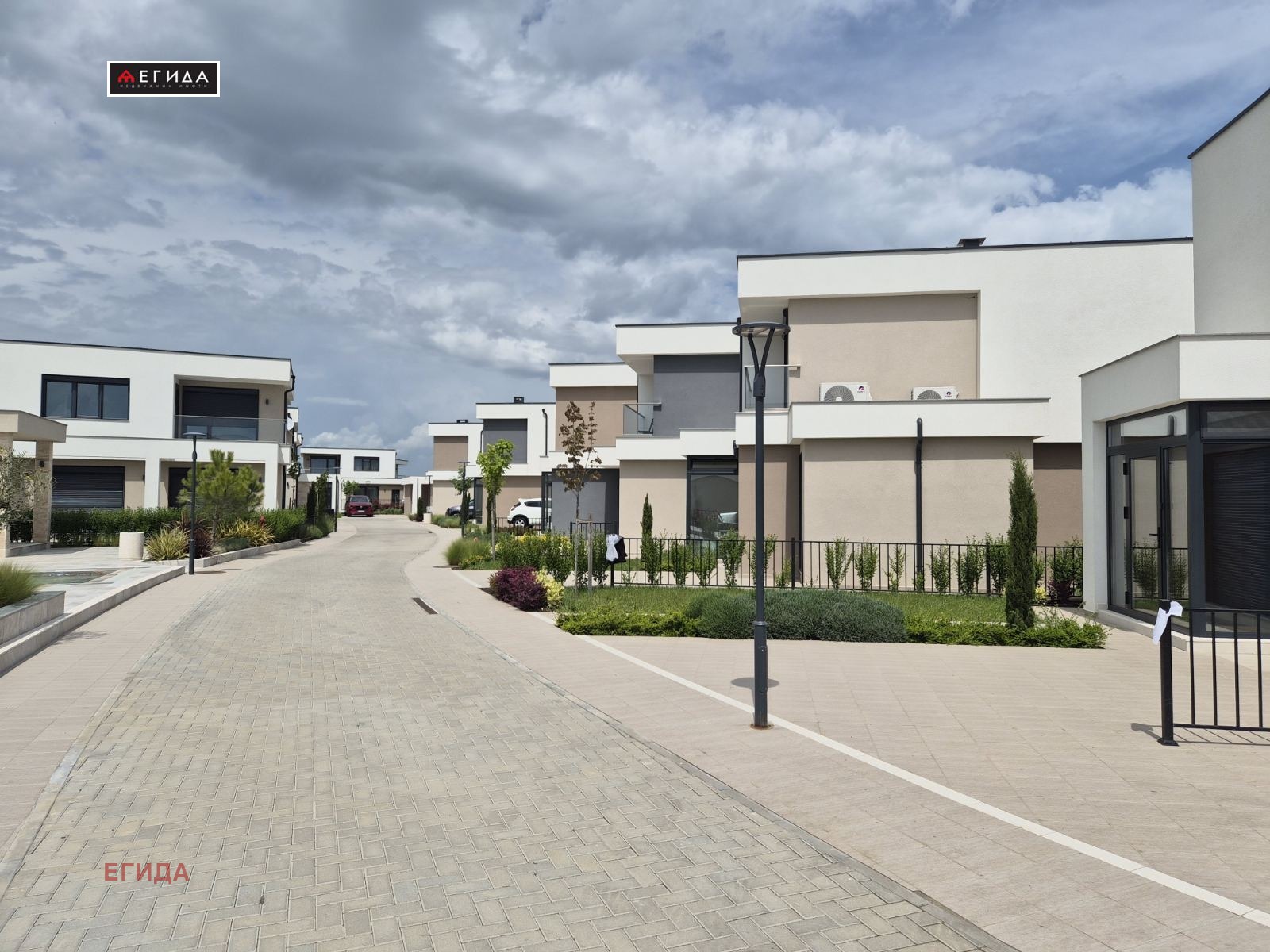 Продава КЪЩА, гр. Бургас, Сарафово, снимка 3 - Къщи - 54533706