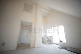 МЕЗОНЕТ, 201 m2