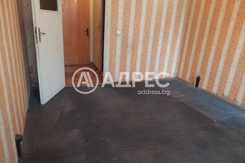 Продава 1-СТАЕН, гр. София, Люлин 6, снимка 5 - Апартаменти - 52688415