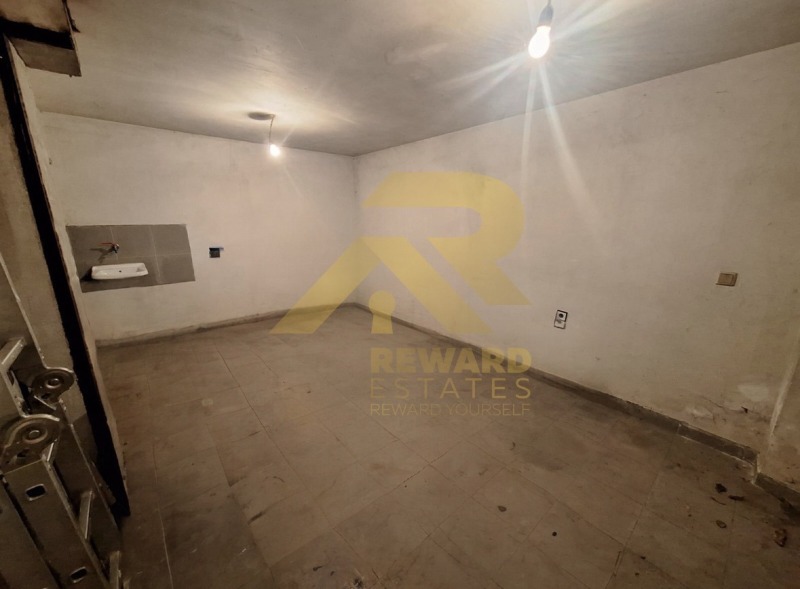 Продава ГАРАЖ, ПАРКОМЯСТО, гр. София, Триъгълника