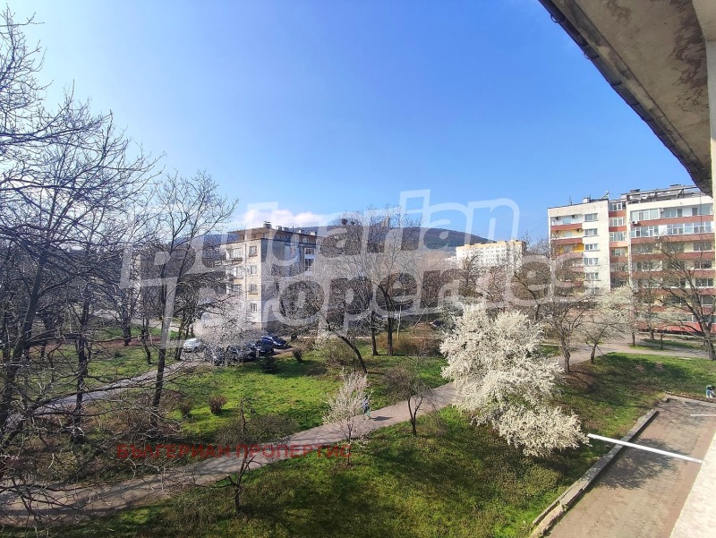 Продава 2-СТАЕН в град Шумен, Херсон - 69 кв.м / 96 000 € » 187 759.68 лв., БЪЛГЕРИАН ПРОПЕРТИС