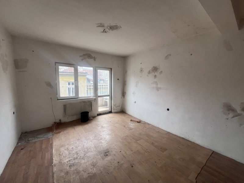 Продава 1-СТАЕН, гр. София, Център, снимка 2 - Апартаменти - 53562262