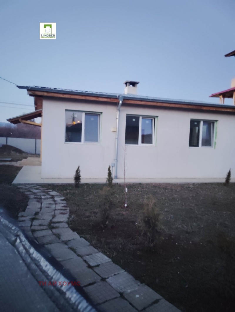 Продава КЪЩА, гр. Нови Искър, област София-град, снимка 2 - Къщи - 49098224