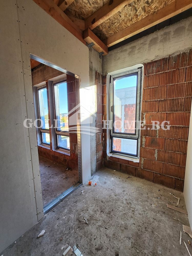 Продава КЪЩА, гр. Пловдив, Остромила, снимка 12 - Къщи - 52388888