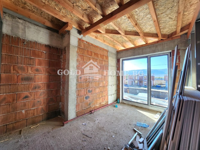 Продава КЪЩА, гр. Пловдив, Остромила, снимка 10 - Къщи - 52388888