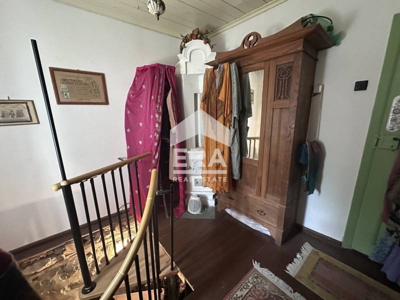 Продава КЪЩА, с. Хотница, област Велико Търново, снимка 7 - Къщи - 54027410