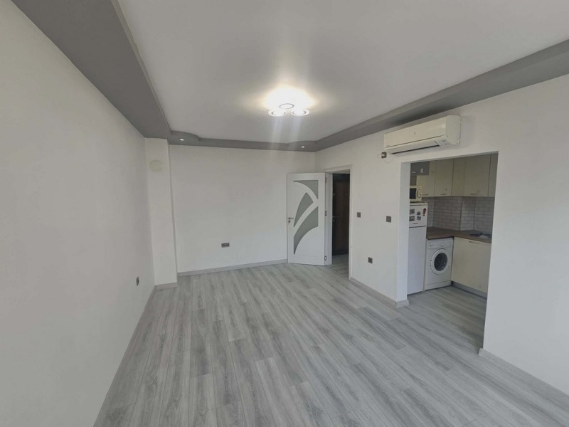 Продава 2-СТАЕН, гр. Кърджали, Център, снимка 2 - Апартаменти - 53029511