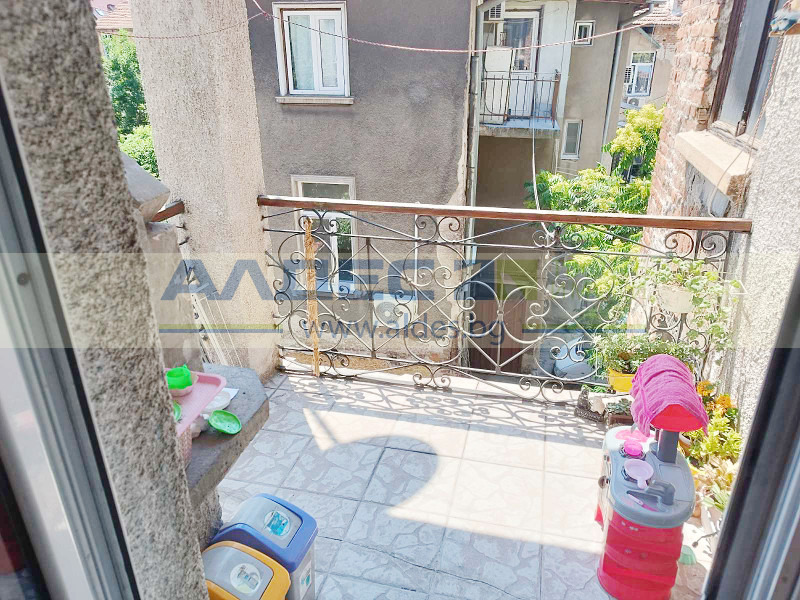 Till salu  Hus Golv Sofia , Centar , 175 kvm | 69165341 - bild [11]