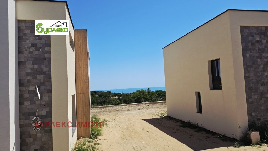 Продава КЪЩА, гр. Варна, м-т Горна Трака, снимка 4 - Къщи - 50649644