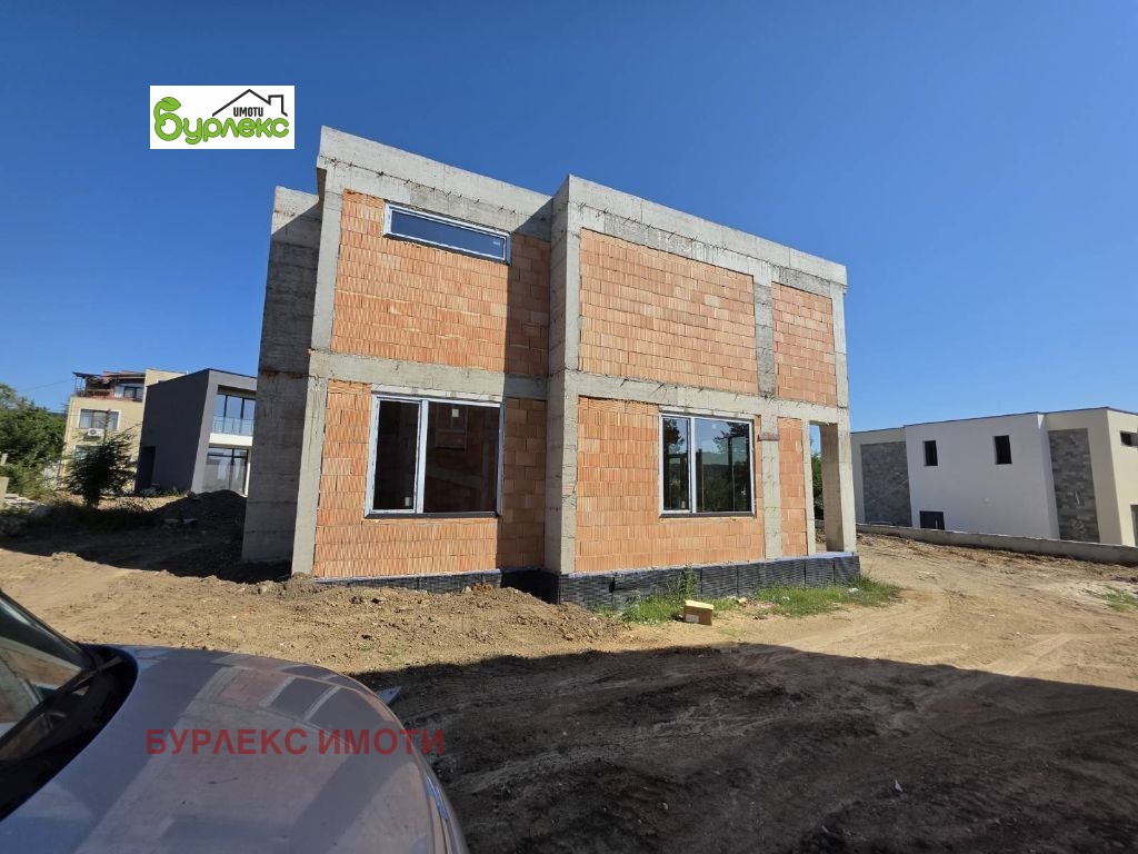 Продава КЪЩА, гр. Варна, м-т Горна Трака, снимка 6 - Къщи - 50649644