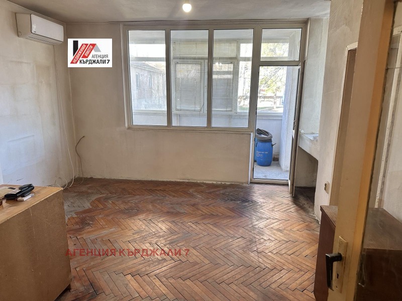 Till salu  2 sovrum Kardjali , Veseltjane , 65 kvm | 88080229