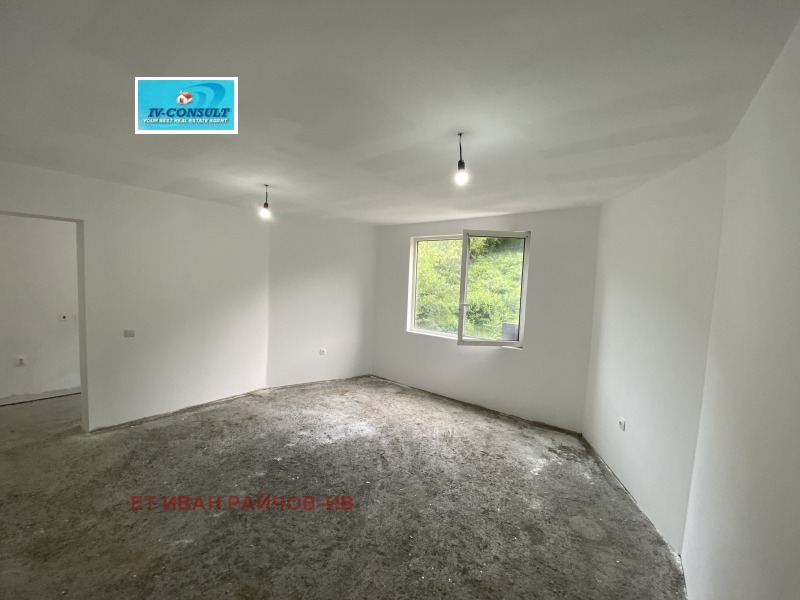 Продава МЕЗОНЕТ, гр. Дупница, област Кюстендил, снимка 2 - Апартаменти - 53428632