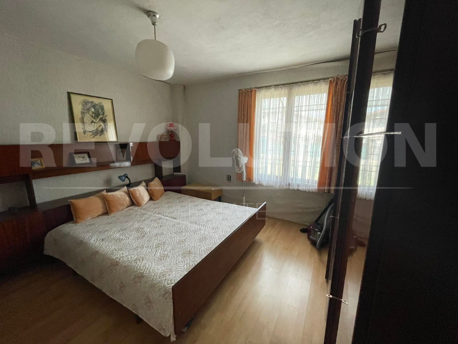 Продава КЪЩА, гр. София, с. Войнеговци, снимка 4 - Къщи - 53902574