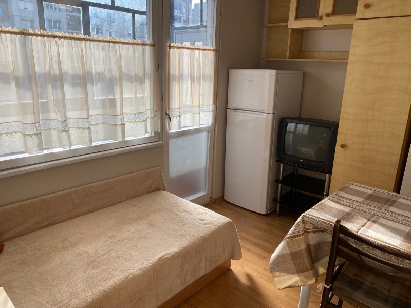 Продава 2-СТАЕН, гр. Бургас, област Бургас, снимка 2 - Апартаменти - 52568555