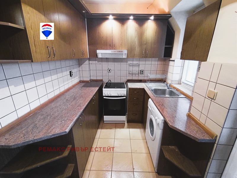 Продава 3-СТАЕН, гр. Русе, Централен кооп. пазар, снимка 3 - Aпартаменти - 47977071