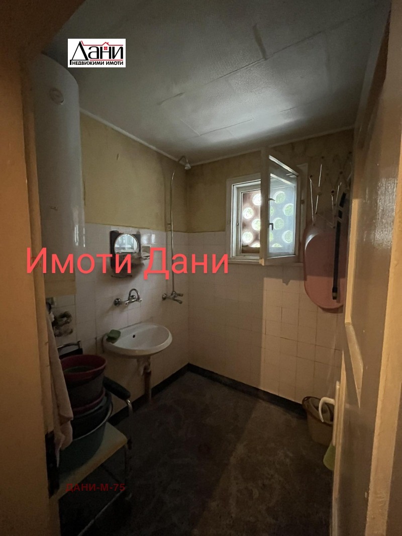 Продава 3-СТАЕН, гр. Шумен, Херсон, снимка 2 - Aпартаменти - 49363819