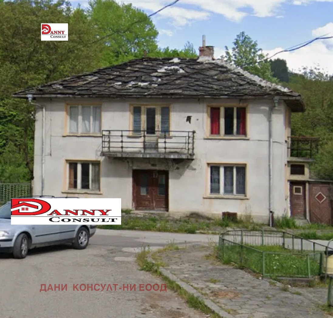 Продава КЪЩА, с. Кръвеник, област Габрово