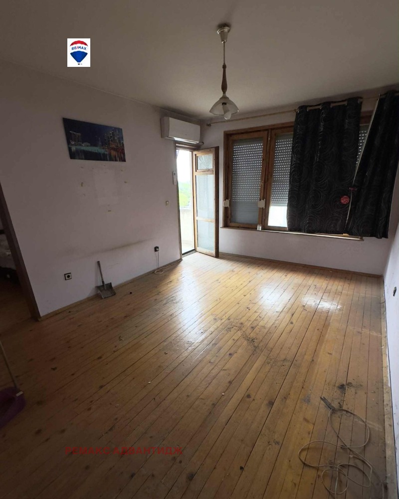 Продава  2-стаен град Пловдив , Въстанически , 62 кв.м | 40728070 - изображение [3]