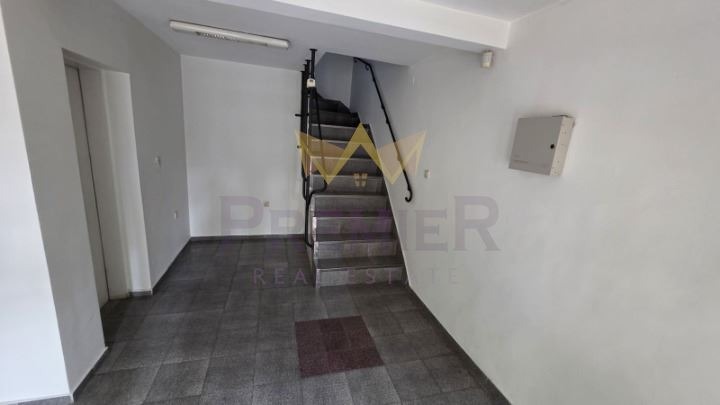 Продава ОФИС, гр. Варна, Окръжна болница-Генерали, снимка 2 - Офиси - 53016475