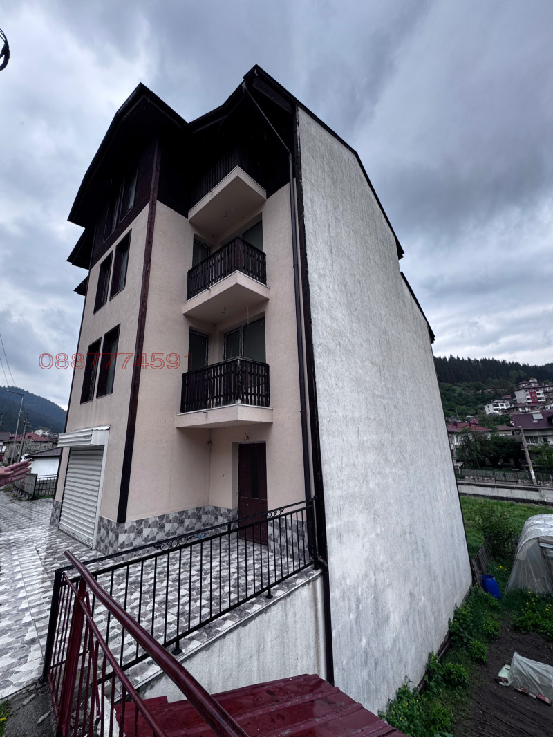 Продава ЕТАЖ ОТ КЪЩА, гр. Чепеларе, област Смолян, снимка 11 - Етаж от къща - 52784878