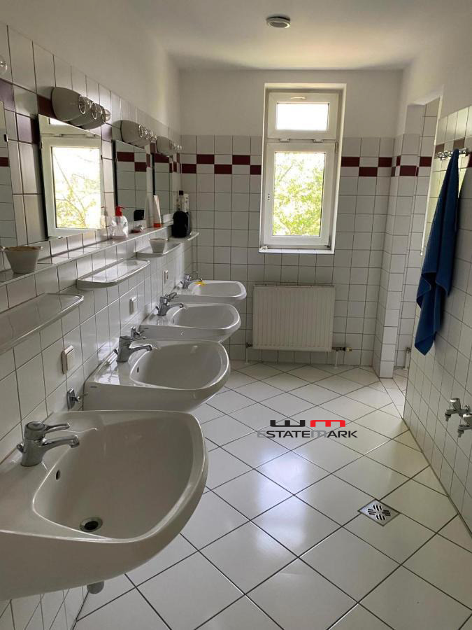 Продава ХОТЕЛ, с. Вакарел, област София област, снимка 4 - Хотели - 52248821