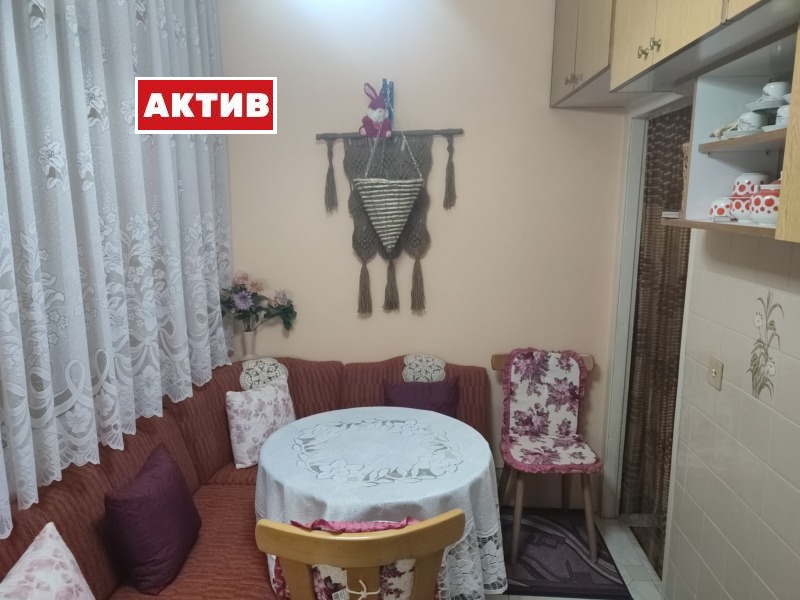 Продава  2-стаен град Търговище , Запад 3 , 60 кв.м | 45905960 - изображение [9]