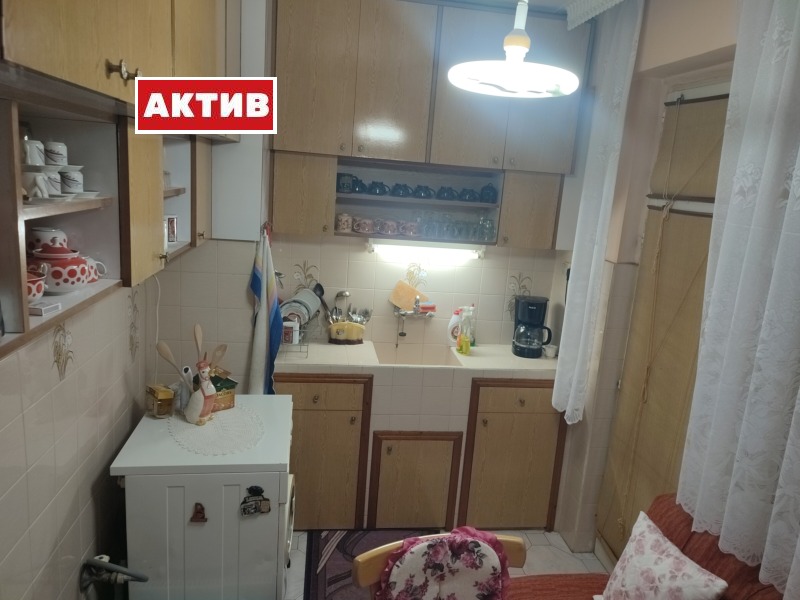 Продава  2-стаен град Търговище , Запад 3 , 60 кв.м | 45905960 - изображение [8]