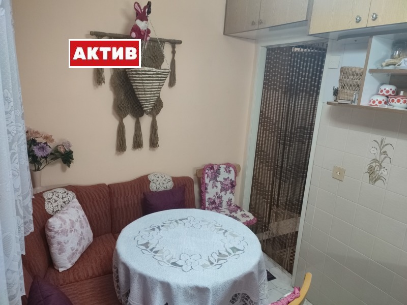 Продава  2-стаен град Търговище , Запад 3 , 60 кв.м | 45905960 - изображение [7]