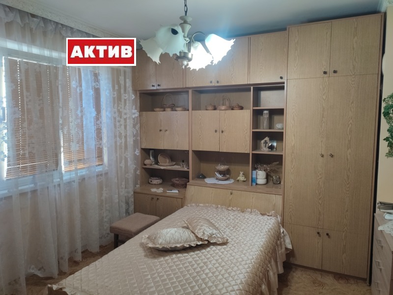 Продава  2-стаен град Търговище , Запад 3 , 60 кв.м | 45905960 - изображение [5]