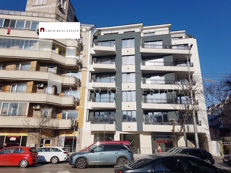 Продава 3-СТАЕН, гр. София, Оборище