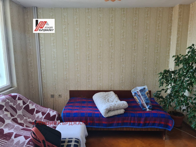 Продава  4-стаен град Кърджали , Център , 87 кв.м | 13843243 - изображение [10]