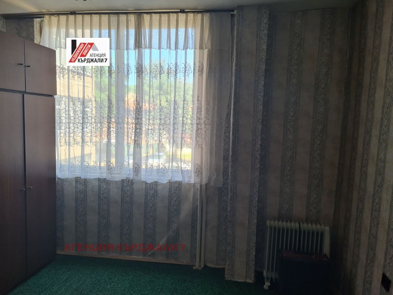 Продава  4-стаен град Кърджали , Център , 87 кв.м | 13843243 - изображение [8]