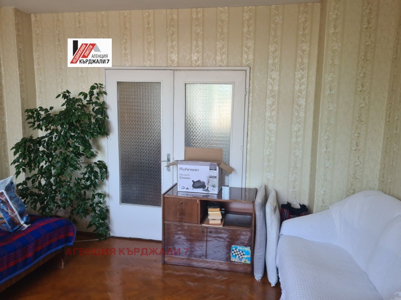 Продава  4-стаен град Кърджали , Център , 87 кв.м | 13843243