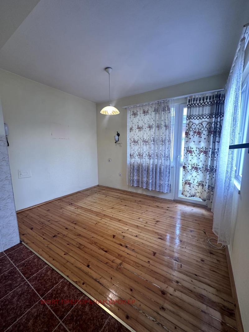 Продава ЕТАЖ ОТ КЪЩА, гр. София, Оборище, снимка 11 - Етаж от къща - 52291375