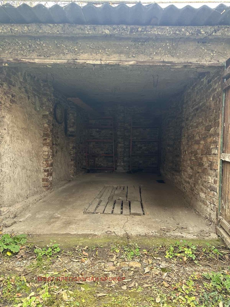 Продава ЕТАЖ ОТ КЪЩА, гр. София, Оборище, снимка 15 - Етаж от къща - 52291375