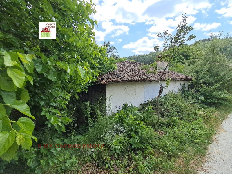 Продава КЪЩА, с. Свежен, област Пловдив, снимка 2 - Къщи - 46447367